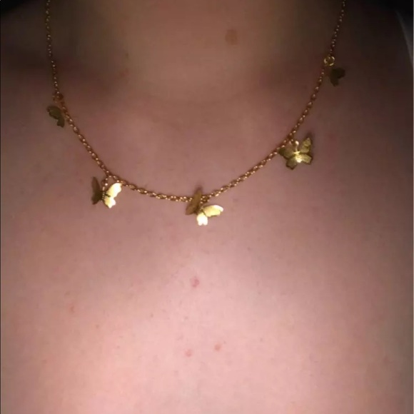✨ Butterfly Goddess Gold Pendant Necklace - Picture 6 of 7